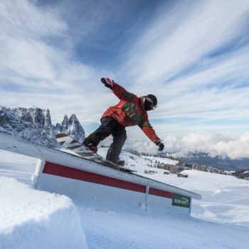 Snowboard on Snowpark King Laurin on Alpe di Siusi